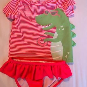 Girls tankini like new only worn a few times. Smoke free home